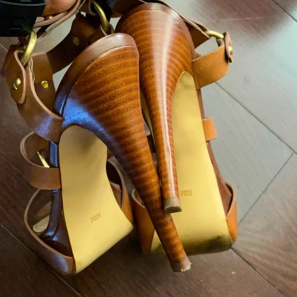 Guess platform leather sandals - Picture 3 of 9